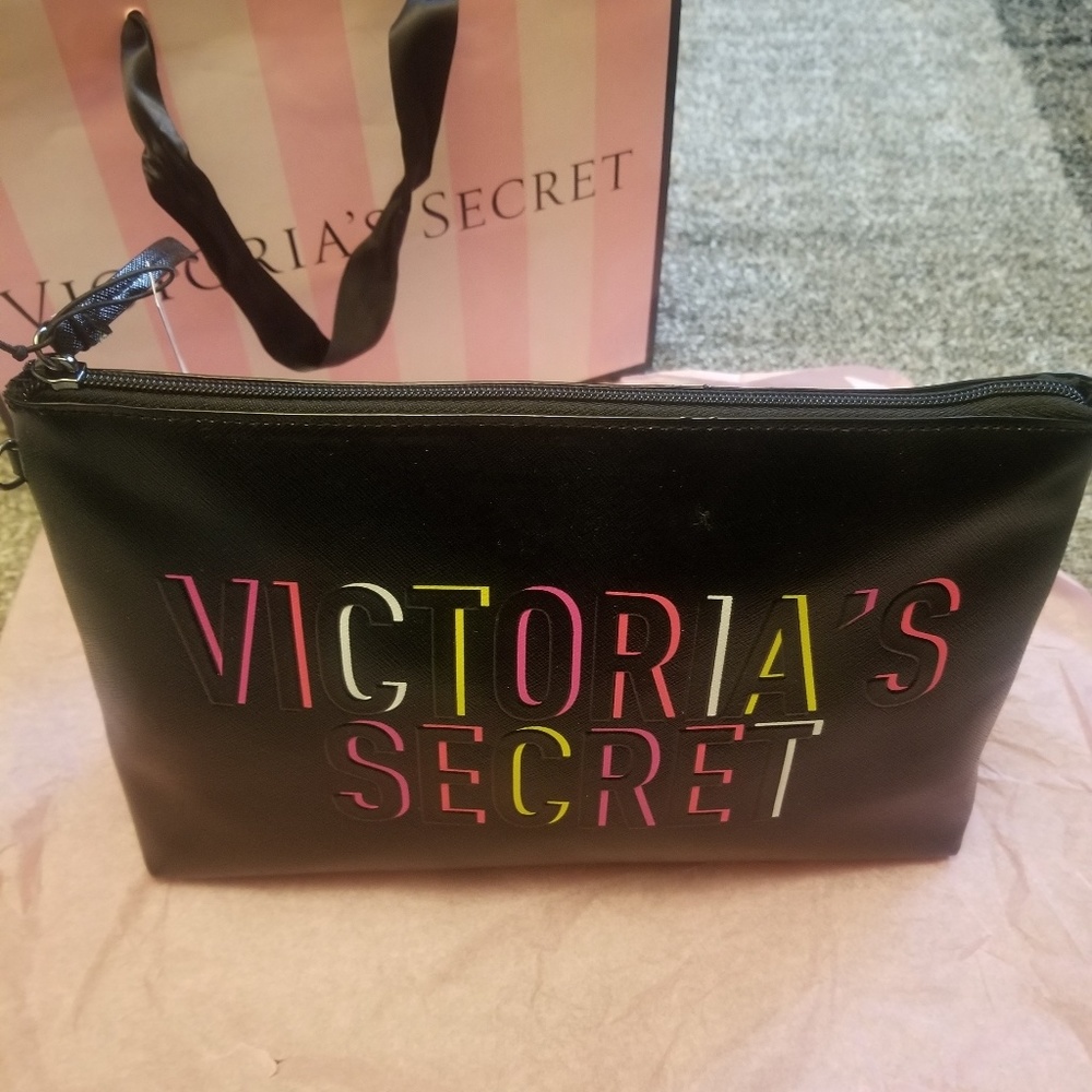 Cosmetic bag